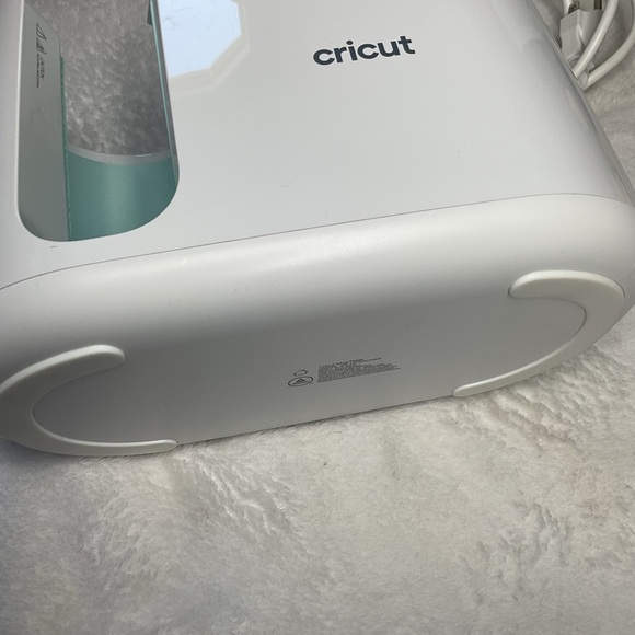 Cricut Mug Press in White and Mint - Picture 6 of 16